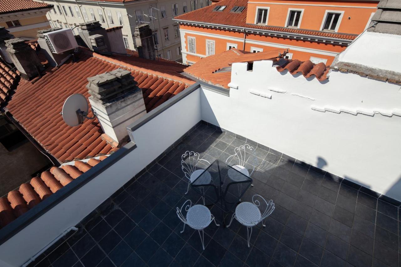 Serravallo'S Apartments Big Trieste Exterior photo